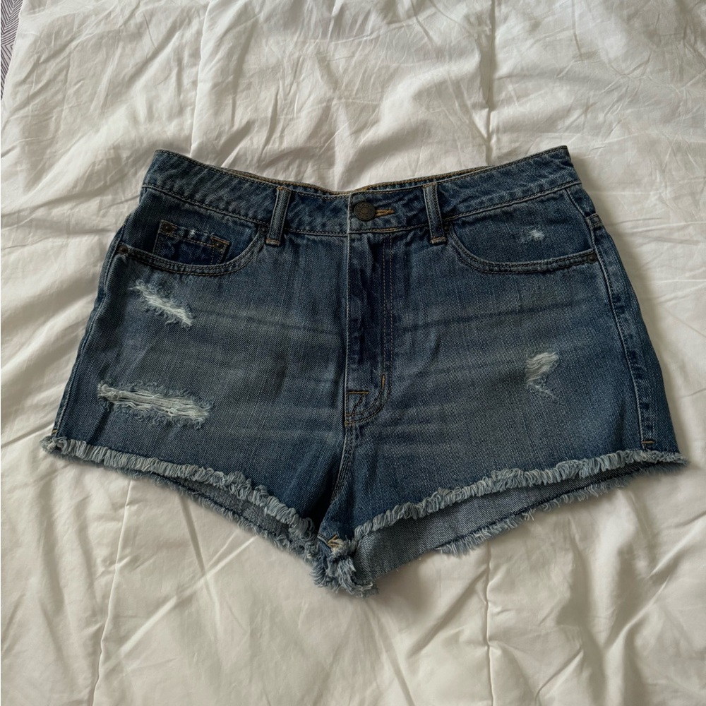 BDG High Rise Dree Cheeky Denim Shorts. Size 29W.